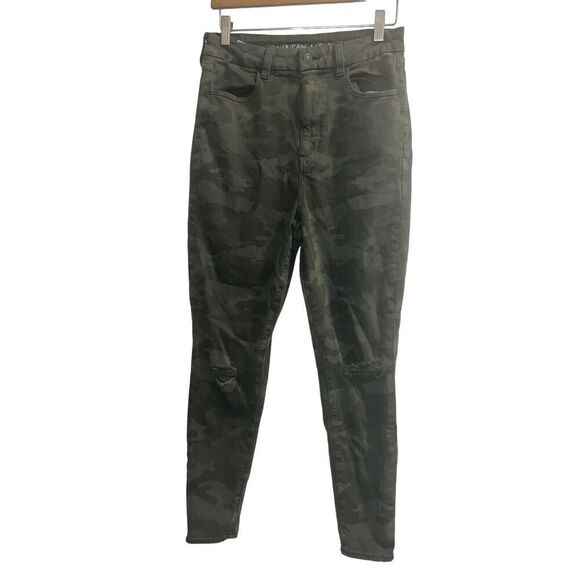 ✨American Eagle Curvy Super Hi-rise Jeggings Camo Print Distressed Sz 12R Jeans✨ - Picture 4 of 7